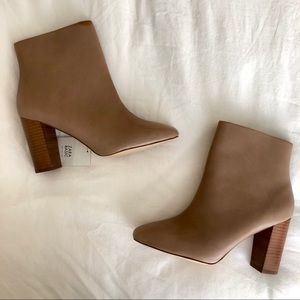 Zara Basic nude bootie